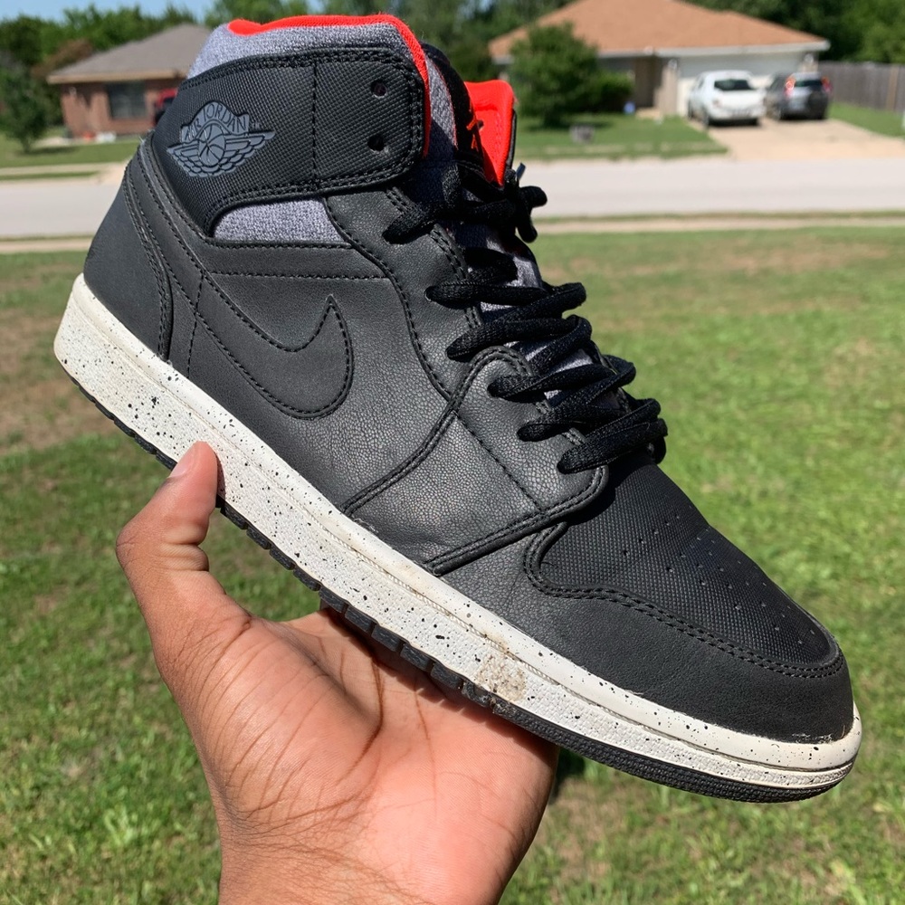 AIR JORDAN 1 Mid 2015 “Holiday”